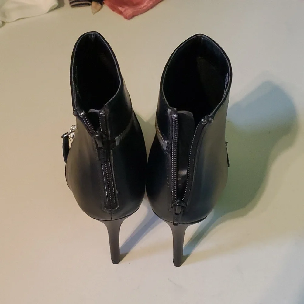 Rock & Republic woman's 10 black zipper accent 4